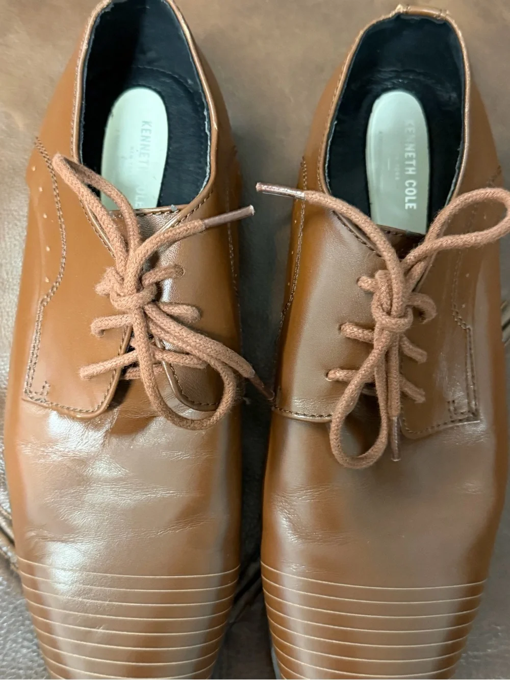 Kenneth Cole Men's Tan Leather Lace-Up Oxfords. it says US5.5,more like 8-9  117